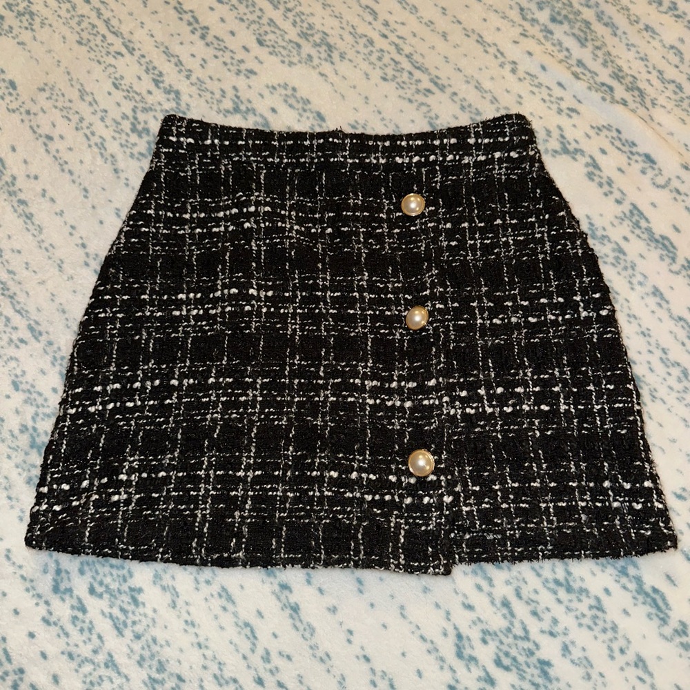Tweed Skirt with Pearl Buttons Size S